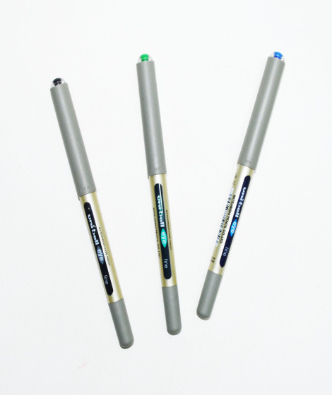 قلم يوني بول