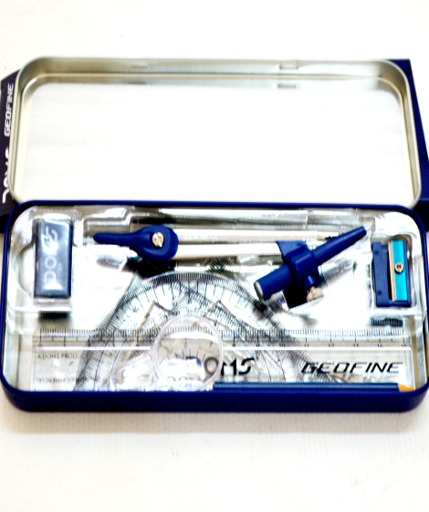 طقم هندسي DOMS